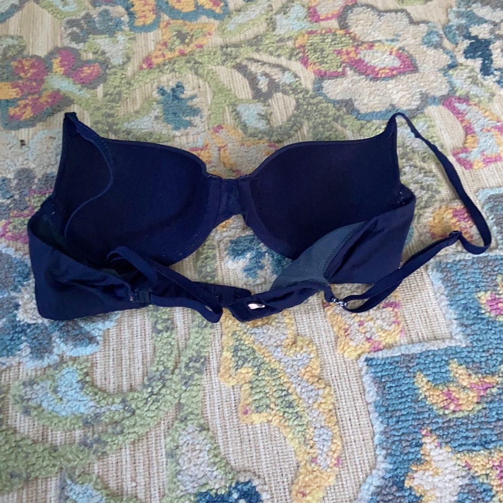 bra - Picture 2 of 2